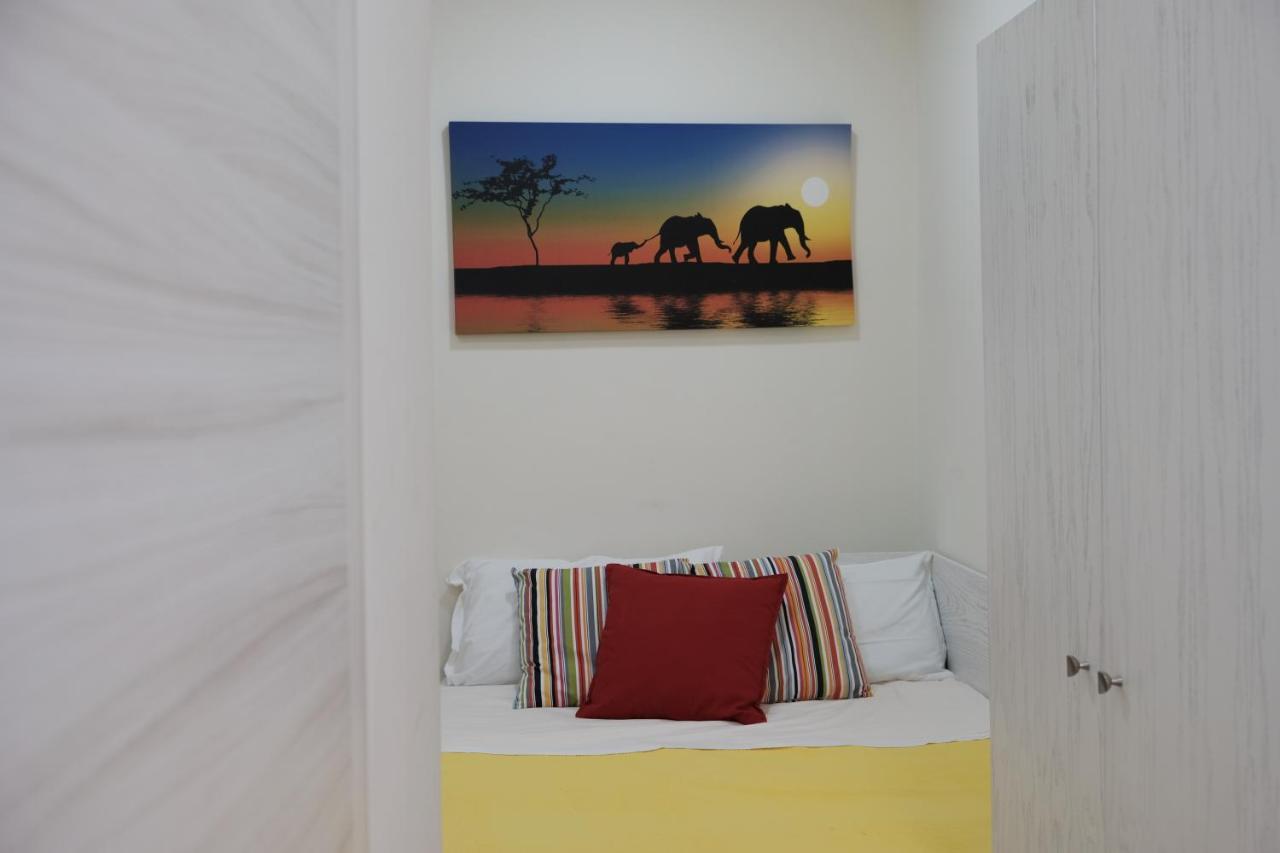 Ariel B&B Napoli Bagian luar foto