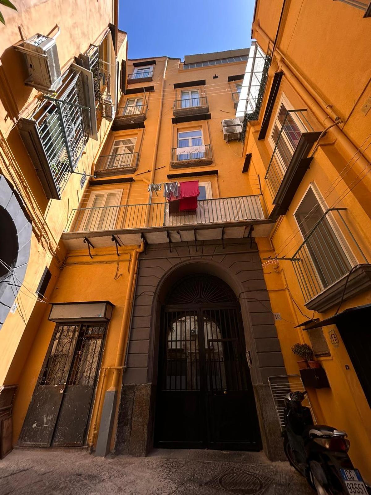 Ariel B&B Napoli Bagian luar foto