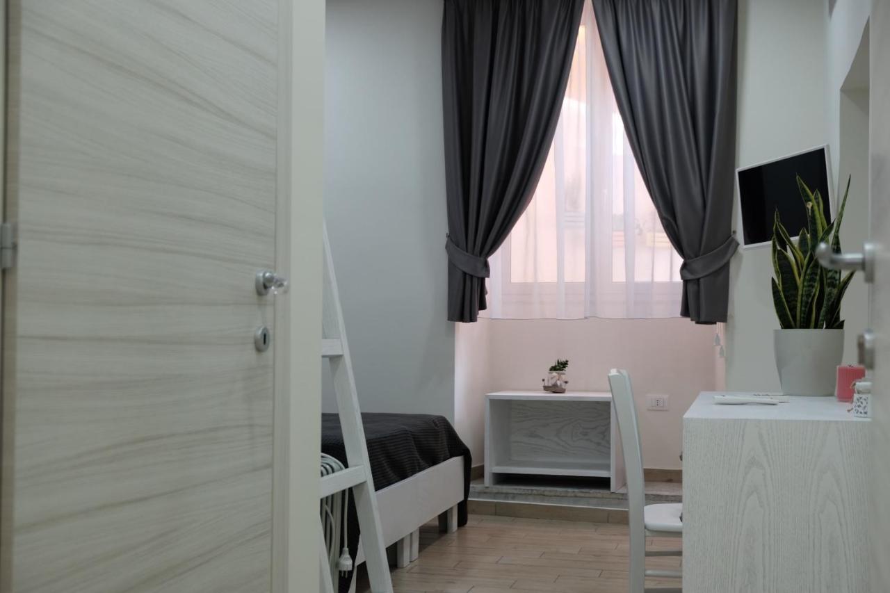 Ariel B&B Napoli Bagian luar foto
